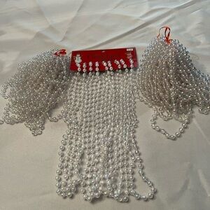 Vintage 2010 Christmas Shoppe 5 sets iridescent beads. Each set Approx 6 yrds